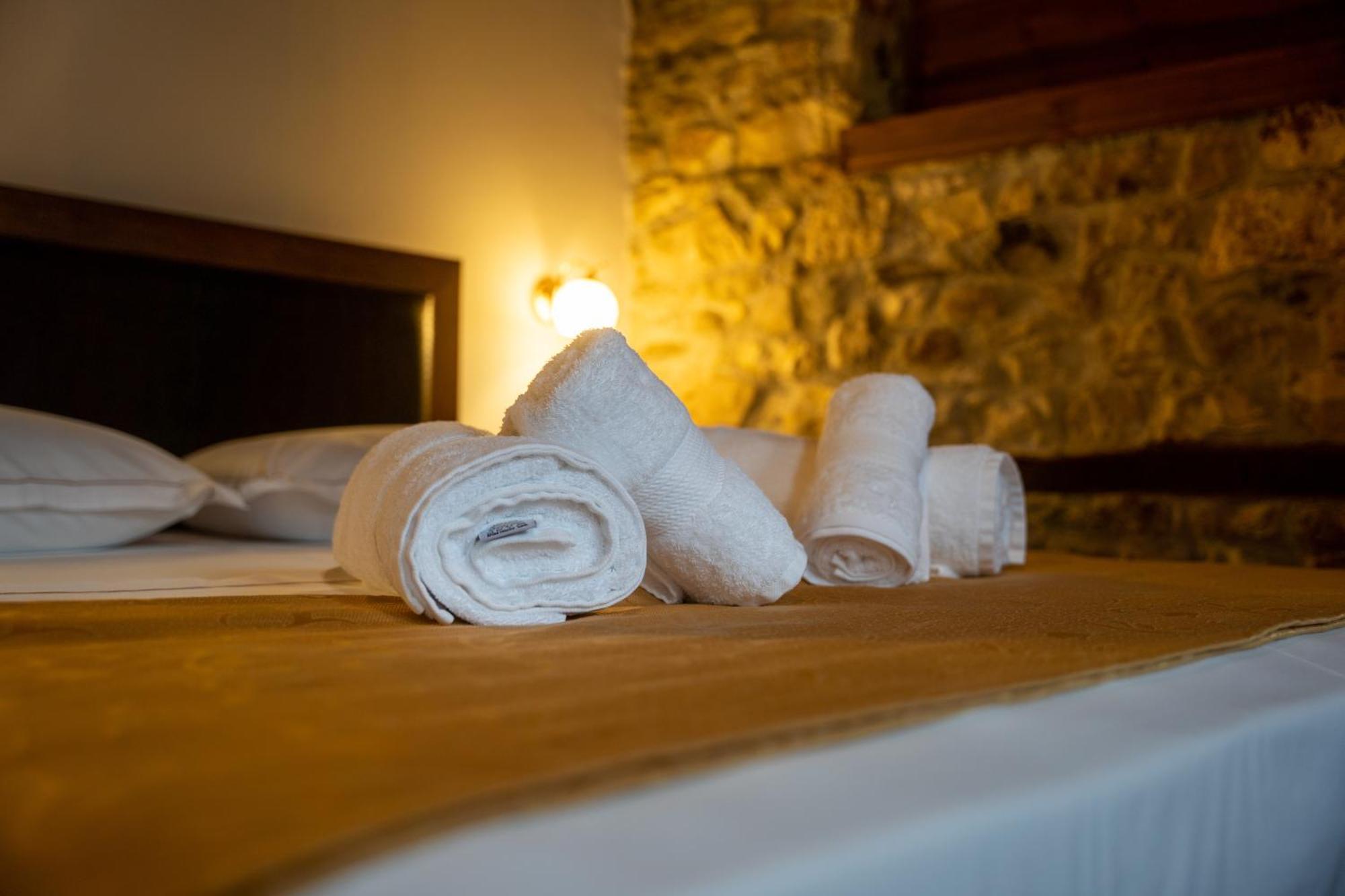 Hotel Kapllani Berat Zimmer foto