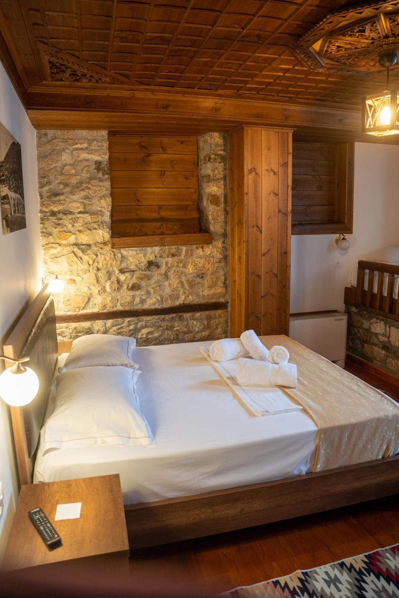 Hotel Kapllani Berat Zimmer foto
